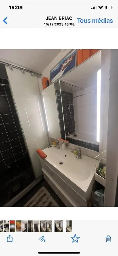 A L'ombre De La Tour Eiffel Au Bord De La Seine Homestay *
